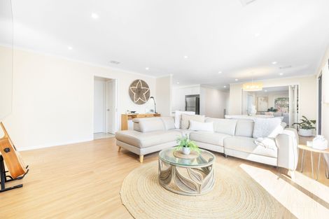 Property photo of 11 Timberside Drive Beaconsfield VIC 3807