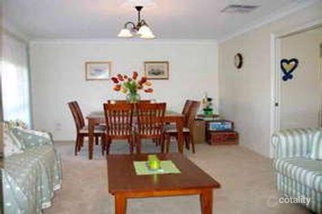 Property photo of 21 Dobell Place Lloyd NSW 2650