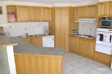 Property photo of 25 New England Way Narre Warren VIC 3805