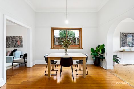 Property photo of 32 Shoobra Road Elsternwick VIC 3185