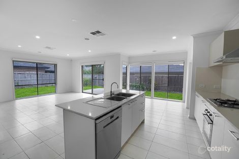 Property photo of 19 Gyrfalcon Way Doreen VIC 3754