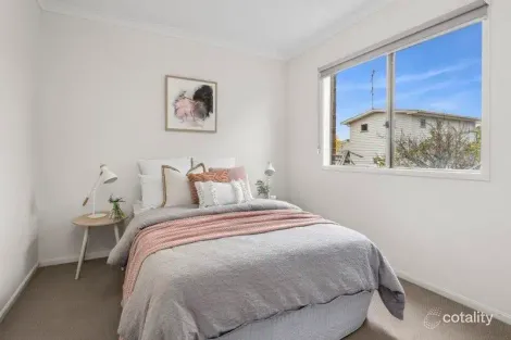 Property photo of 2/2 Kinnon Avenue Belmont VIC 3216
