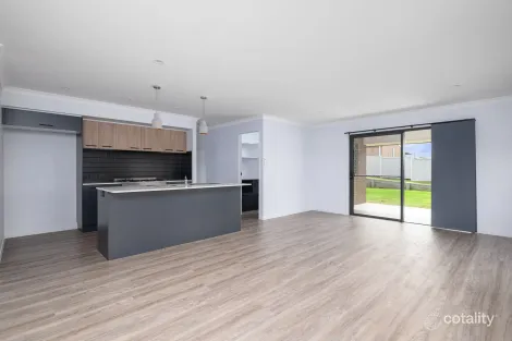 Property photo of 32 Panda Street Southside QLD 4570