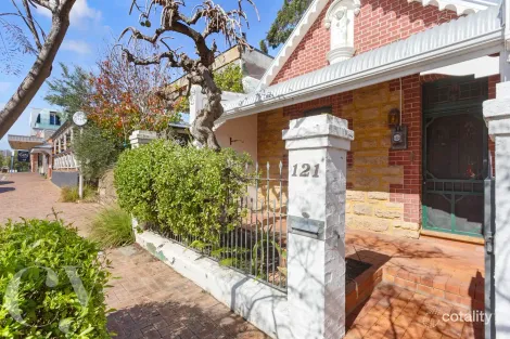 121 George St, East Fremantle, WA 6158