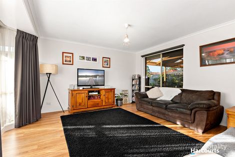 Property photo of 4 Greenmantle Close Cranbourne West VIC 3977