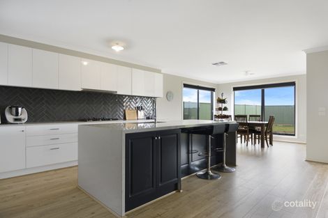 Property photo of 15 Aquiver Terrace Miners Rest VIC 3352