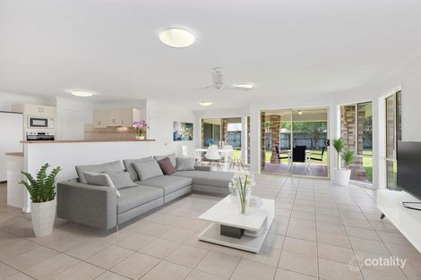 Property photo of 4 Ashgrove Place Banora Point NSW 2486