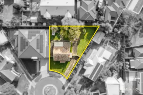 4 HALIFAX CT, ASHBURTON, VIC 3147
