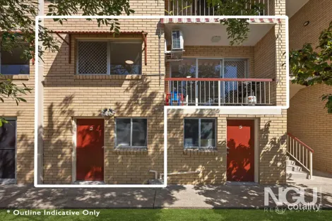 2/63 South Station Rd, Booval, QLD 4304