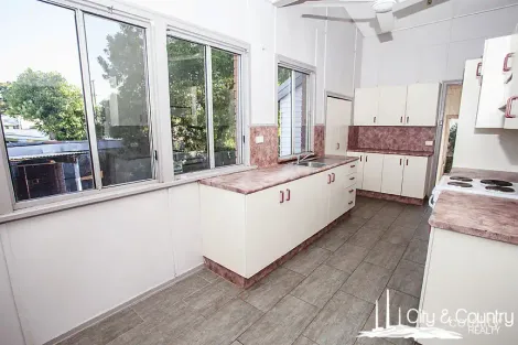 Property photo of 3 Juniper Street Parkside QLD 4825