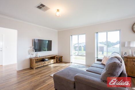 Property photo of 12 Hoskins Way Australind WA 6233