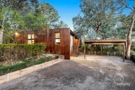 Property photo of 15 Hillcrest Road Eltham North VIC 3095