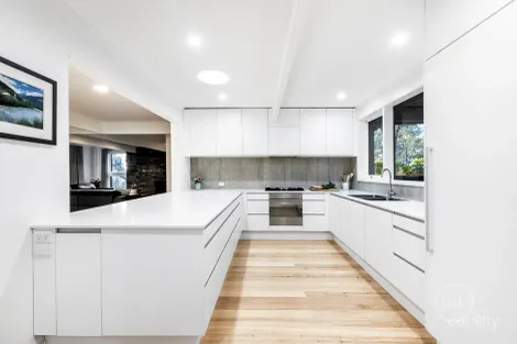 Property photo of 15 Hillcrest Road Eltham North VIC 3095