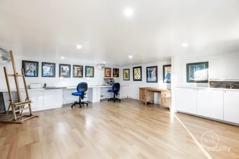 Property photo of 15 Hillcrest Road Eltham North VIC 3095