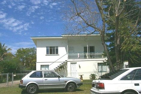 19 Parris St, Park Avenue, QLD 4701