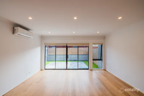 Property photo of 2/10 Anzac Street Carnegie VIC 3163