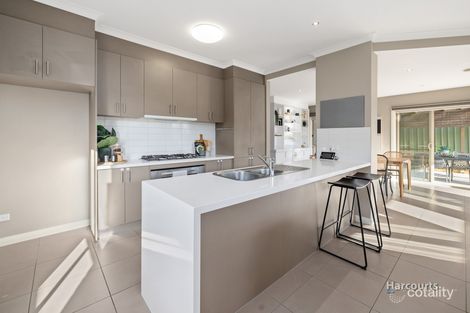 Property photo of 7 Begonia Court Caroline Springs VIC 3023