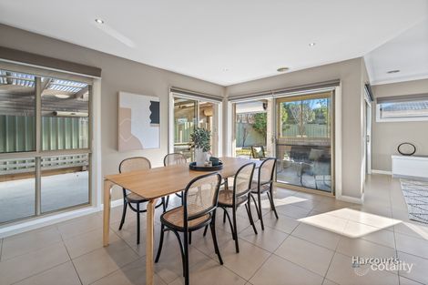 Property photo of 7 Begonia Court Caroline Springs VIC 3023