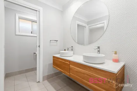 Property photo of 4 Keystone Rise Kelso NSW 2795