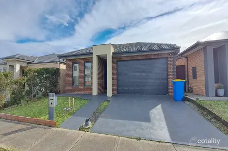 12 CARDEX RD, CLYDE NORTH, VIC 3978