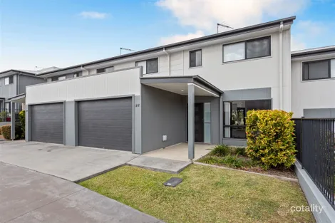 Property photo of 27/1 Emerald Place Bridgeman Downs QLD 4035