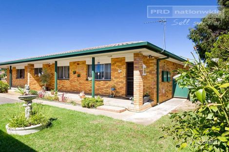 2/77-79 Maher St, Tolland, NSW 2650