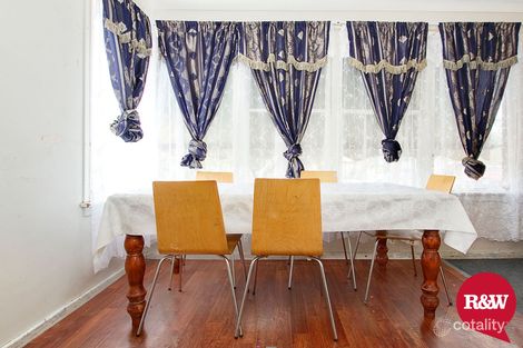 Property photo of 40 Mariana Crescent Lethbridge Park NSW 2770