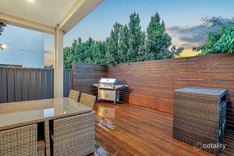 Property photo of 10 Accolade Drive Craigieburn VIC 3064