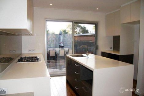 Property photo of 2/24 Lusher Road Croydon VIC 3136
