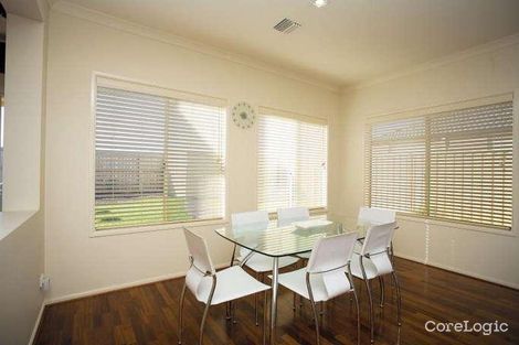 Property photo of 10 Hurlingham Place Caroline Springs VIC 3023