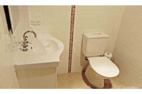 51 Lincoln Rd, Georges Hall, NSW 2198