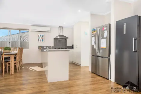 Property photo of 8 Beachcomber Hill Glenfield WA 6532