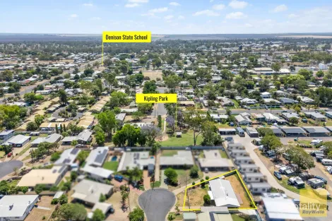 Property photo of 14 Rivoli Place Emerald QLD 4720