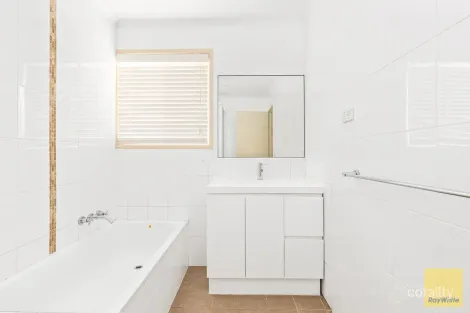 Property photo of 14 Rivoli Place Emerald QLD 4720