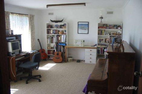 Property photo of 6 Tanjil Court Keilor VIC 3036