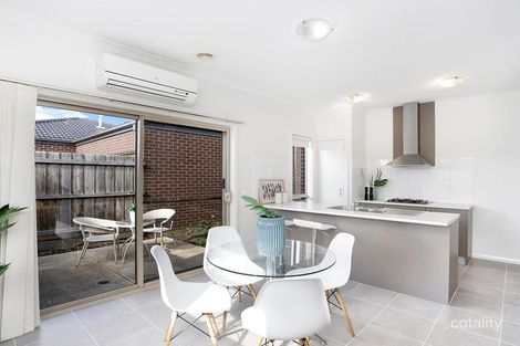 Property photo of 2/4 Anastasia Court Hillside VIC 3037
