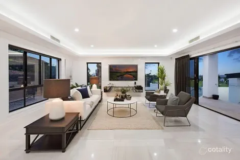 Property photo of 33 Kingfisher Crescent Palmview QLD 4553