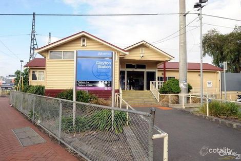 Property photo of 122 Kanooka Grove Clayton VIC 3168