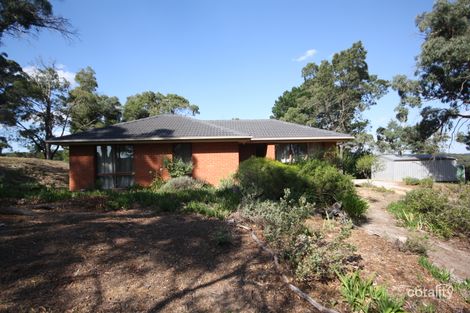 21 Young St, Linton, VIC 3360