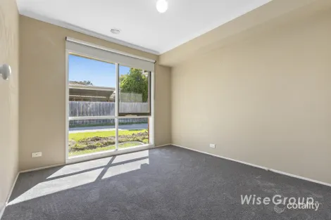Property photo of 1/4 Cameron Way Pakenham VIC 3810