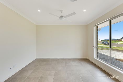 Property photo of 38 Fitzgerald Circuit Wyreema QLD 4352