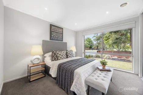 Property photo of 57 Courtenay Avenue Cranbourne North VIC 3977