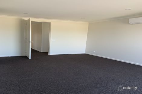 Property photo of 17 Woko Walk Wollert VIC 3750
