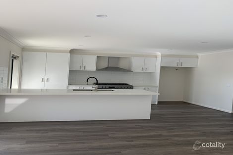 Property photo of 17 Woko Walk Wollert VIC 3750