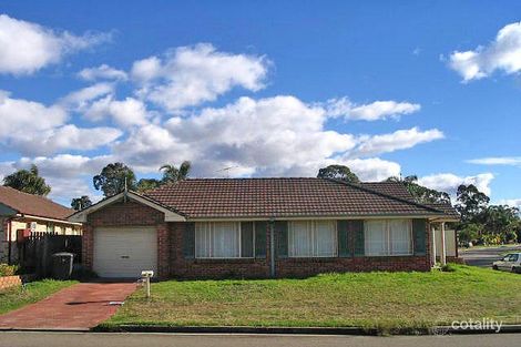 1 Warrenton St, St Clair, NSW 2759