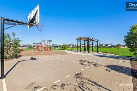 Property photo of 18 Comet Avenue Truganina VIC 3029