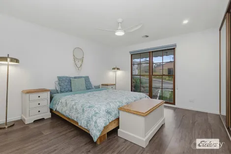 Property photo of 3 Molesworth Road Kangaroo Flat VIC 3555