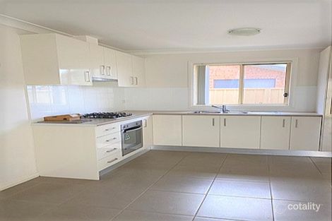 Property photo of 18A Kirsty Crescent Hassall Grove NSW 2761
