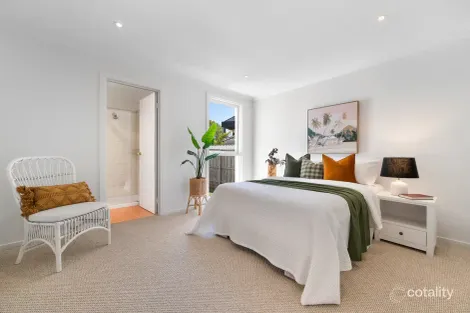 Property photo of 5 St Ives Grove Mount Martha VIC 3934