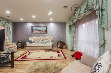 Property photo of 4 Burwood Court Narre Warren VIC 3805